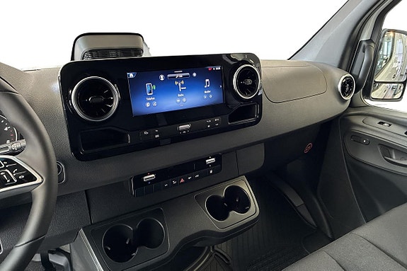 Mercedes-Benz Sprinter 317 12 of 21