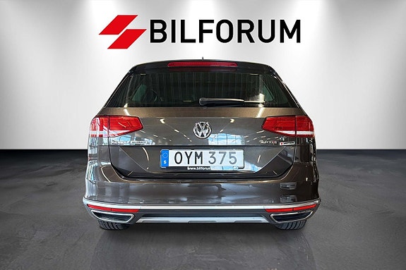 Volkswagen Passat Alltrack 4 of 5
