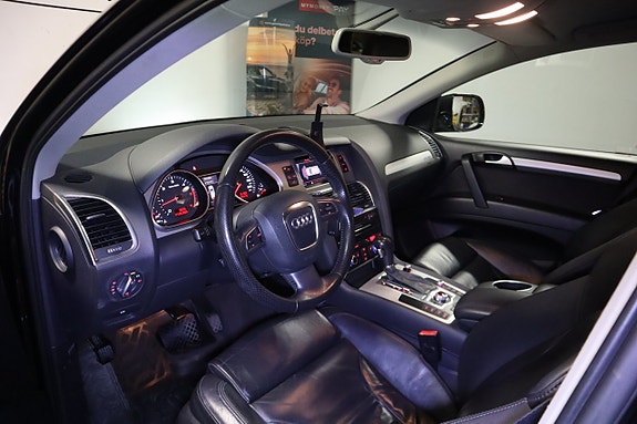 Audi Q7 9 of 20