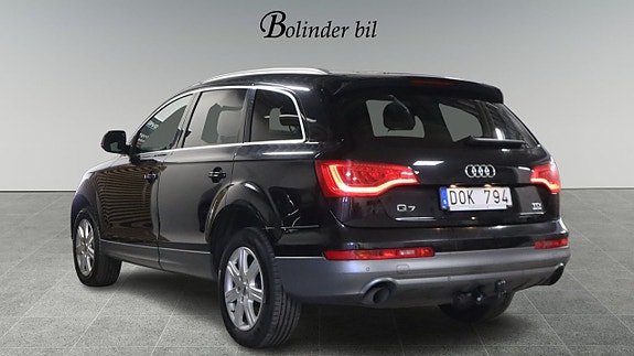 Audi Q7 4 of 5