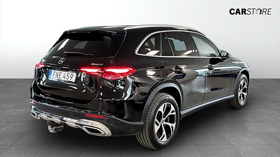 Mercedes-Benz GLC300 de 2 of 5