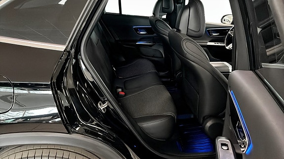 Mercedes-Benz GLC300 de 5 of 5