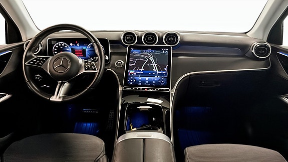 Mercedes-Benz GLC300 de 4 of 5