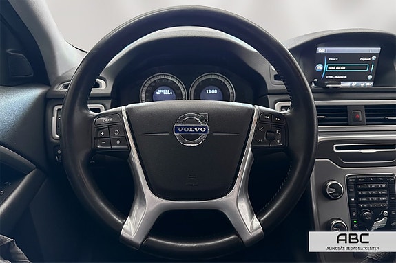 Volvo V70 16 of 30