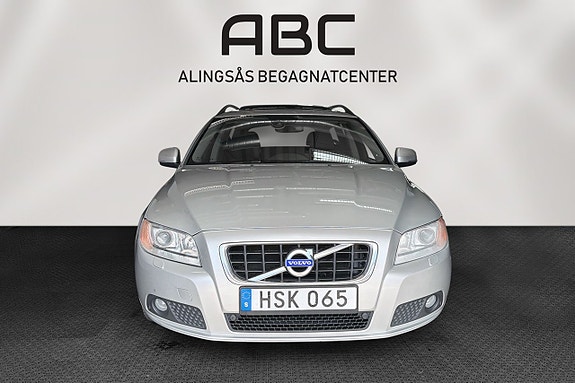 Volvo V70 7 of 30