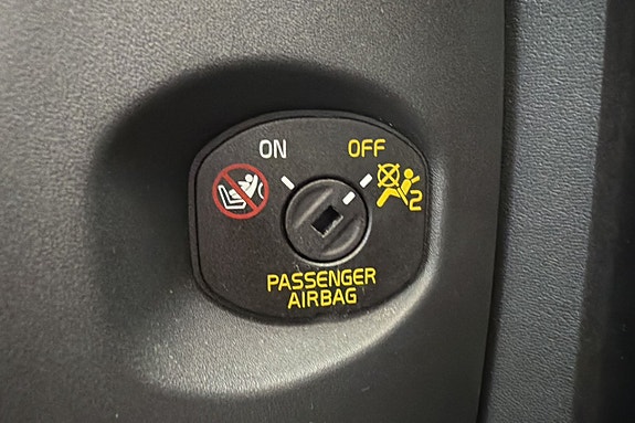Volvo V70 14 of 30