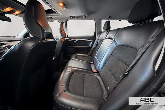 Volvo V70 10 of 30