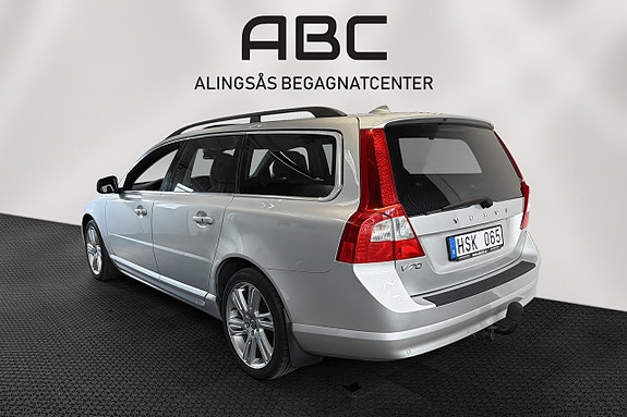 Volvo V70 3 of 30
