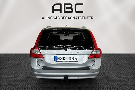 Volvo V70 4 of 30