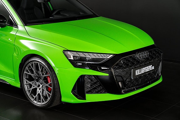 Audi RS3 4 of 5