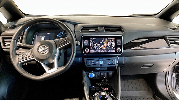 Nissan Leaf 4 of 5