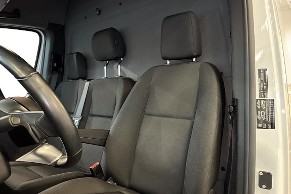 Mercedes-Benz eSprinter 320 5 of 18