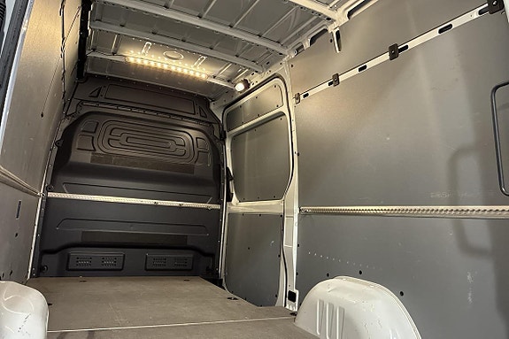Mercedes-Benz eSprinter 320 16 of 18
