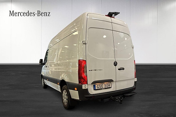 Mercedes-Benz eSprinter 320 17 of 18
