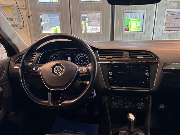 Volkswagen Tiguan 7 of 26