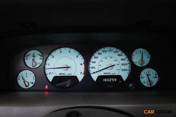 Jeep Grand Cherokee 16 of 17