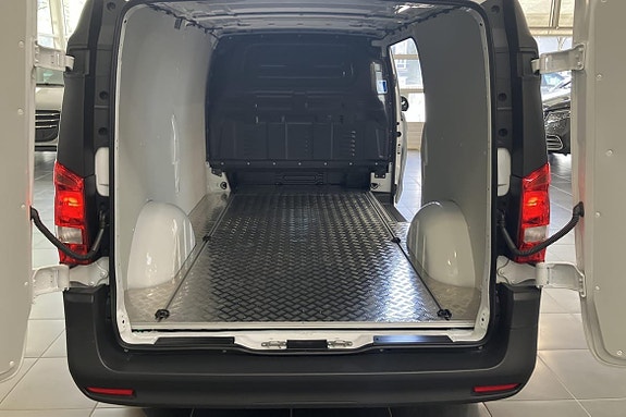 Mercedes-Benz eVito 129 3 of 13