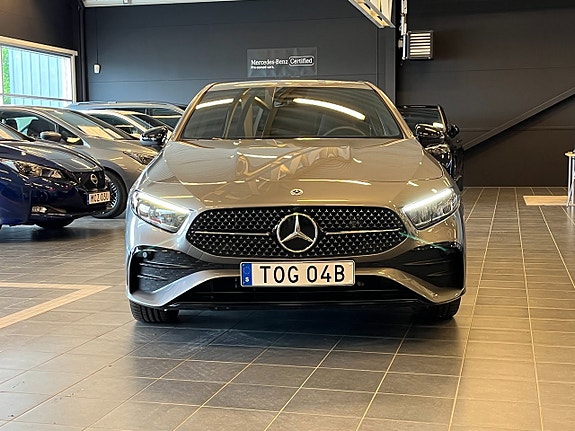 Mercedes-Benz A250 e 5 of 5