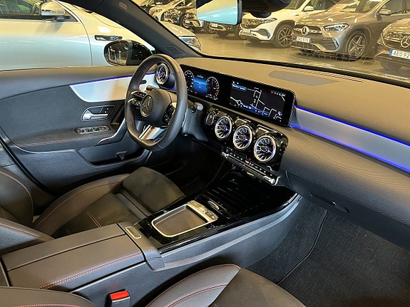 Mercedes-Benz A250 e 17 of 18
