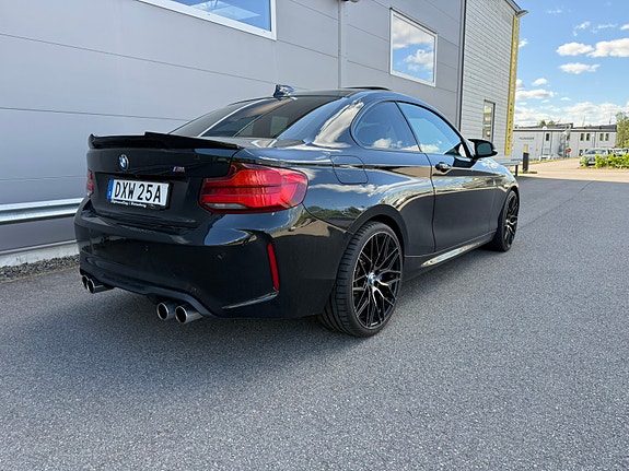 BMW M235i 3 of 5