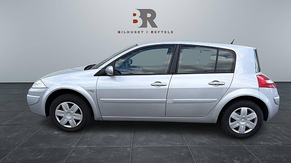Renault Megane 5 of 11