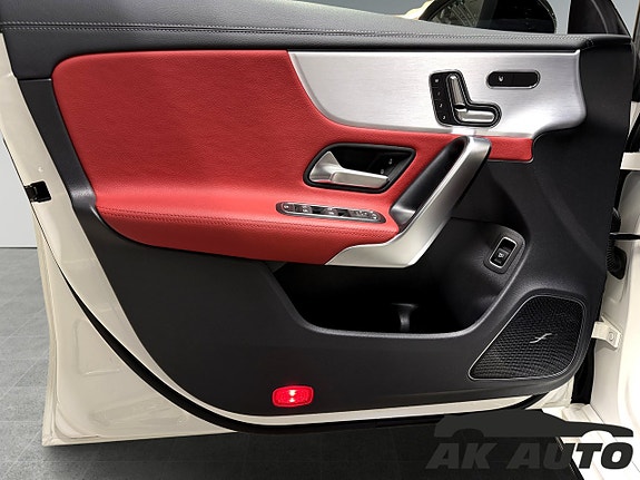 Mercedes-Benz CLA45 8 of 10