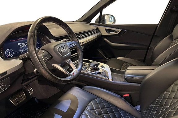 Audi Q7 11 of 28
