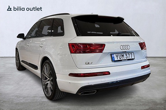 Audi Q7 10 of 28
