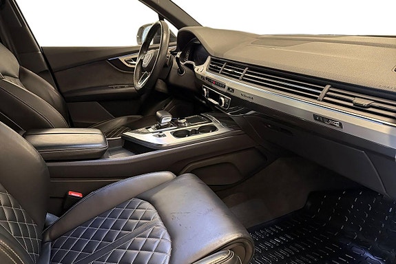 Audi Q7 14 of 28