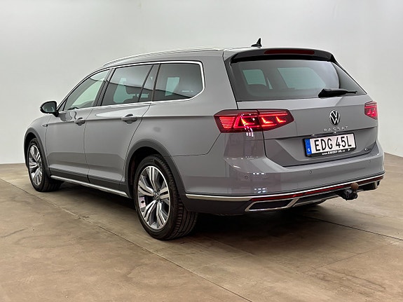 Volkswagen Passat Alltrack 4 of 5