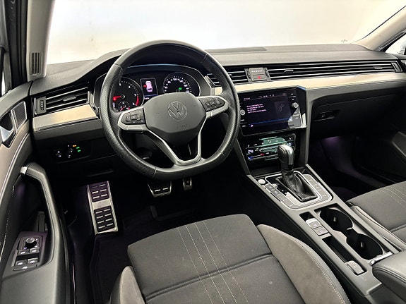 Volkswagen Passat Alltrack 17 of 25