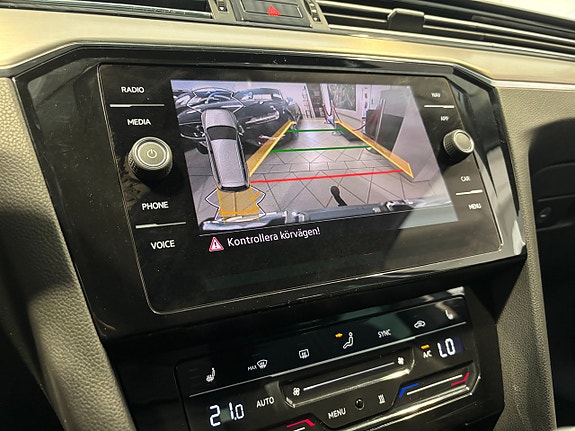 Volkswagen Passat Alltrack 25 of 25