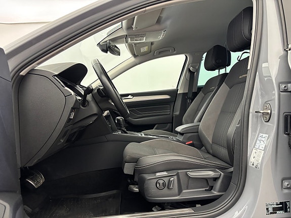 Volkswagen Passat Alltrack 11 of 25