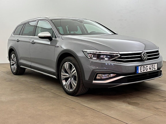 Volkswagen Passat Alltrack 8 of 25