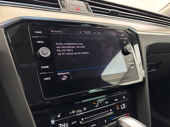 Volkswagen Passat Alltrack 23 of 25