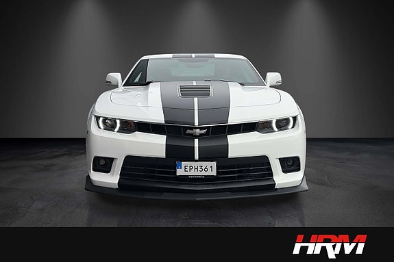 Chevrolet Camaro SS 2 of 5