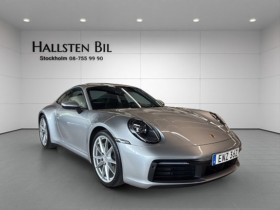 Porsche 911 4 of 5