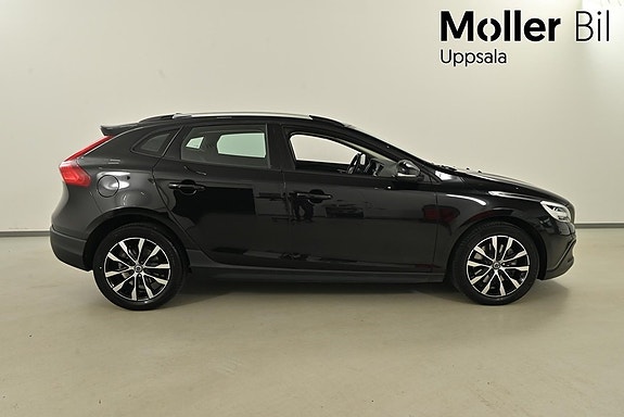 Volvo V40 2 of 5