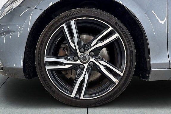 Volvo V40 9 of 20