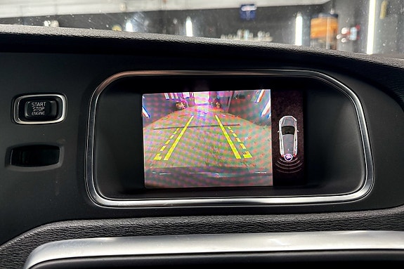 Volvo V40 13 of 20