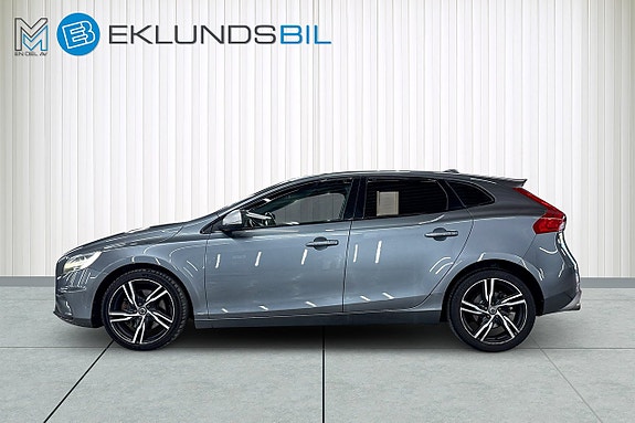 Volvo V40 3 of 5