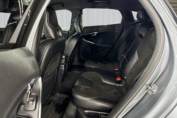 Volvo V40 19 of 20