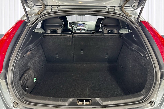 Volvo V40 20 of 20