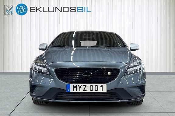 Volvo V40 8 of 20