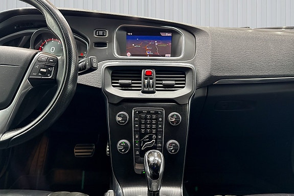 Volvo V40 11 of 20