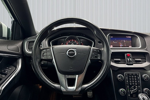 Volvo V40 14 of 20