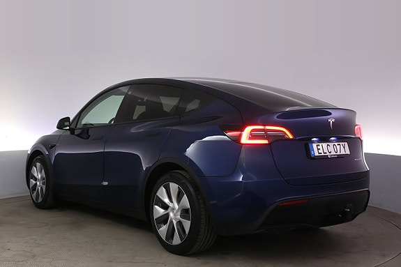 Tesla Model Y 4 of 27