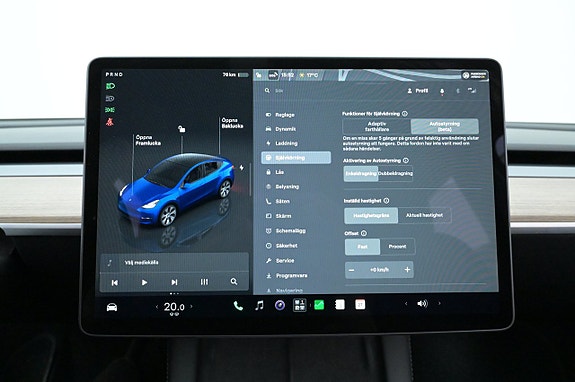 Tesla Model Y 16 of 27