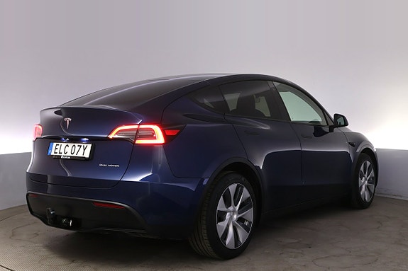 Tesla Model Y 5 of 27