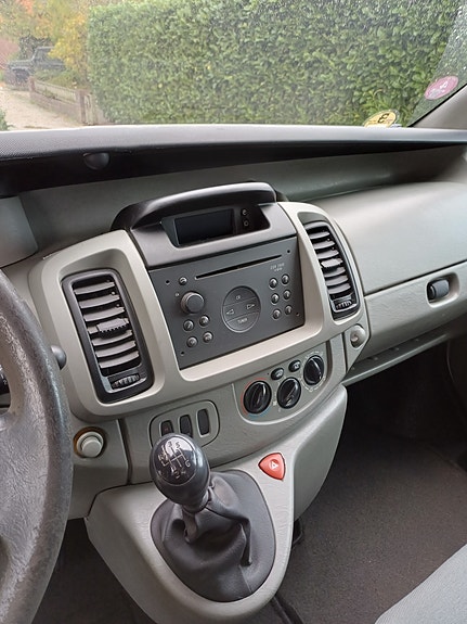 Opel Vivaro 5 of 5